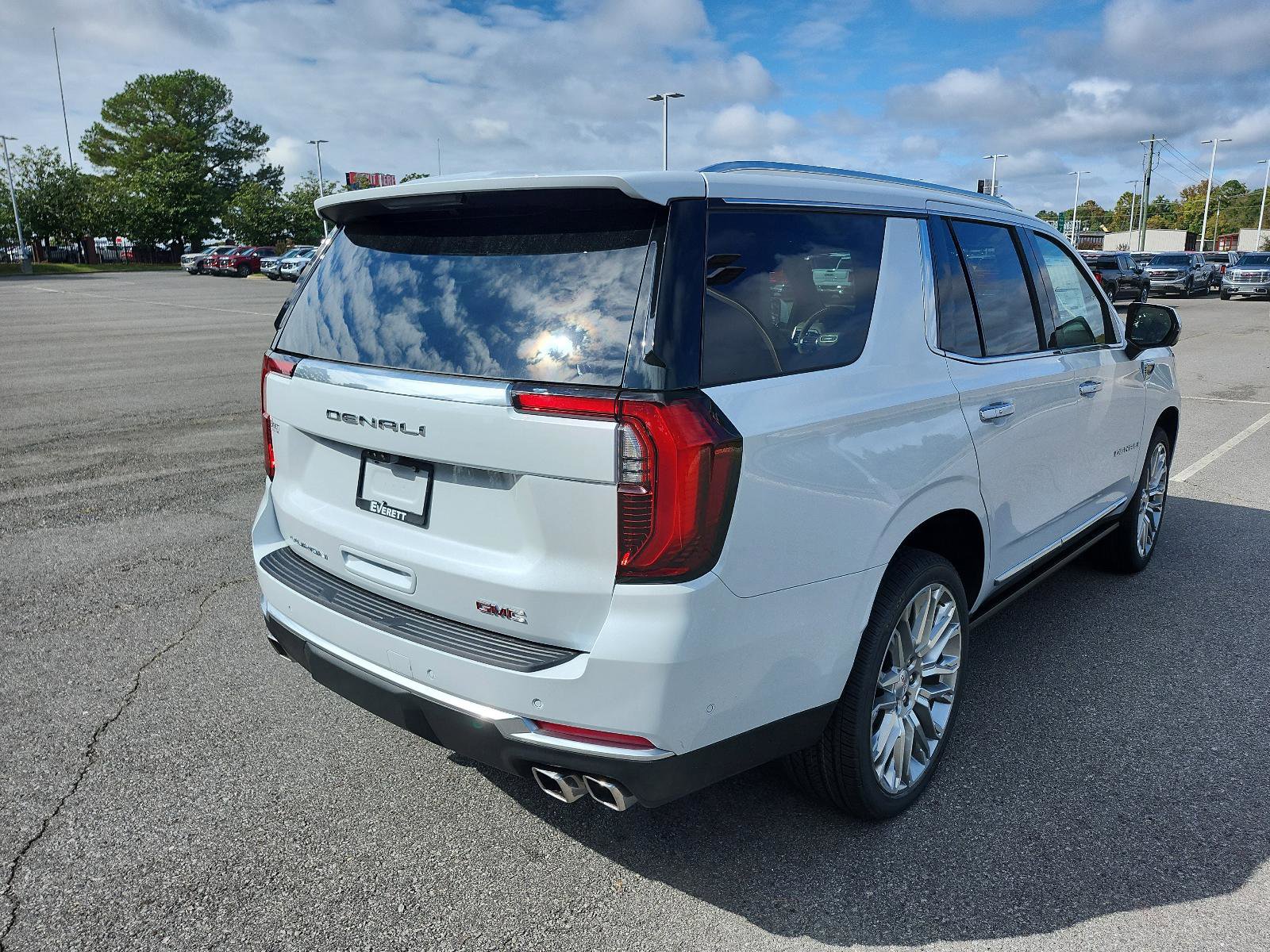 New 2026 GMC Yukon Denali image 3