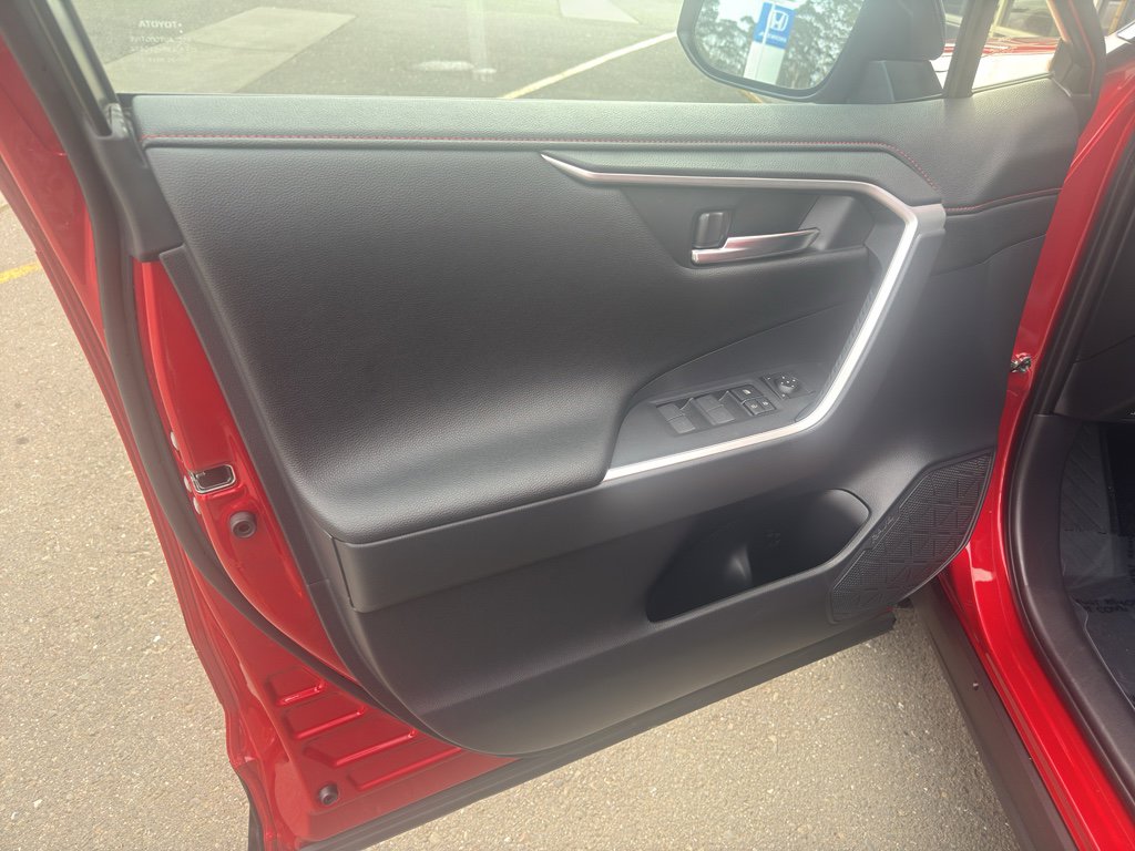 Used 2025 Toyota RAV4 XSE image 6