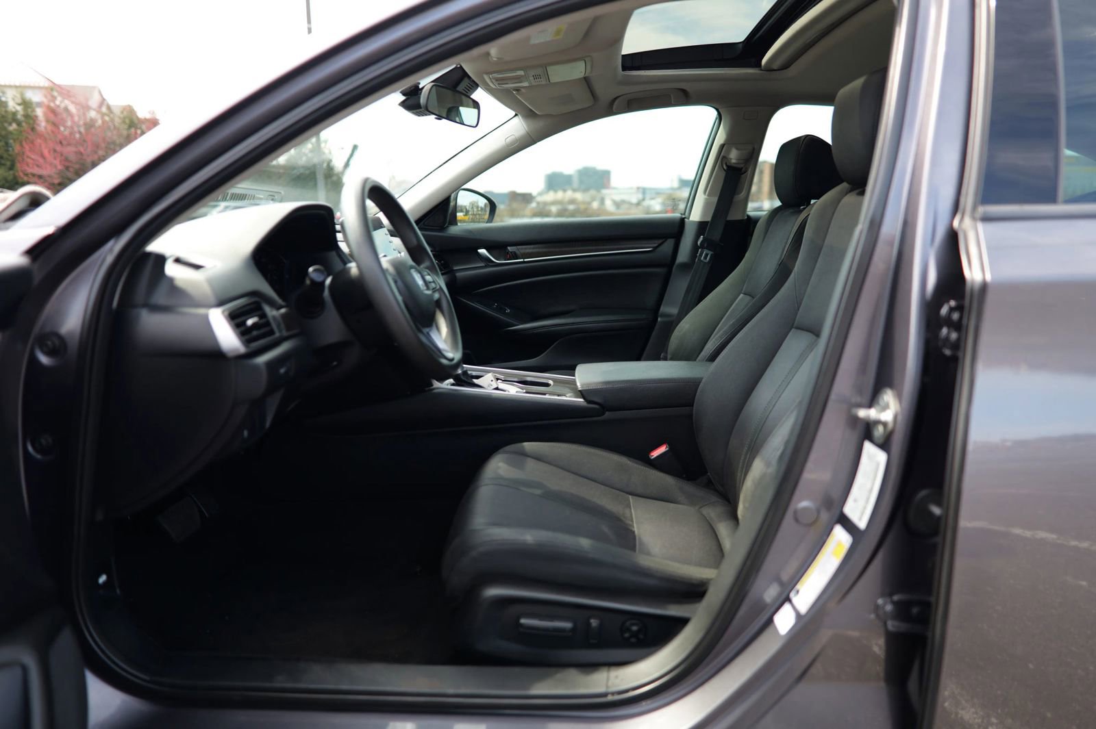 Used 2019 Honda Accord EX image 17