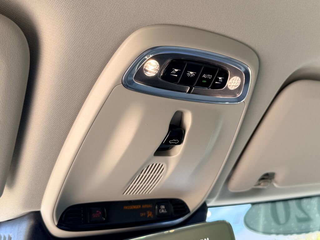 Used 2020 Volvo XC60 T5 Inscription w/ Protection Package Premier image 8