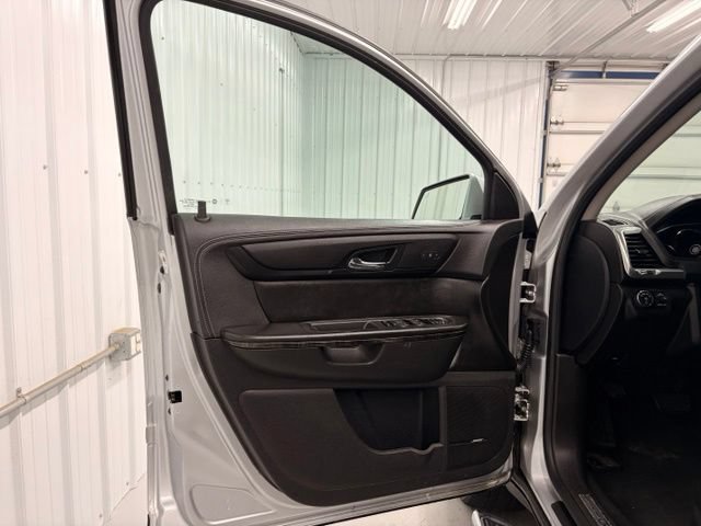 Used 2017 GMC Acadia Limited SLT AWD/4WD image 16