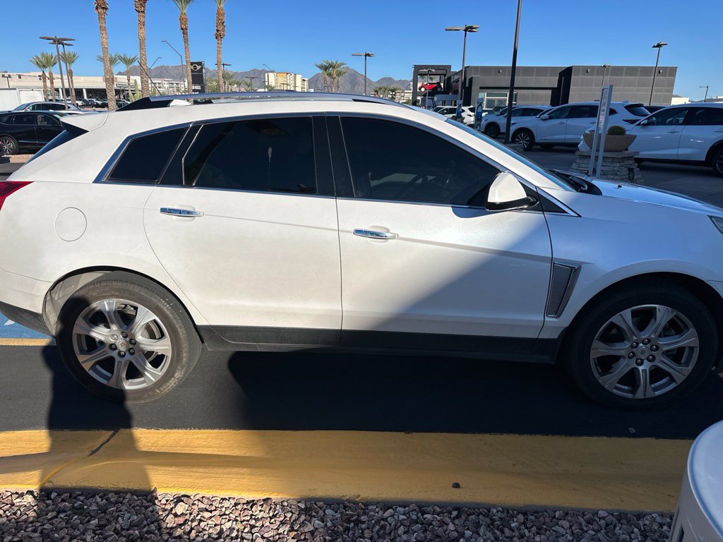 Used 2015 Cadillac SRX Premium w/ Driver Assist Package FWD image 4