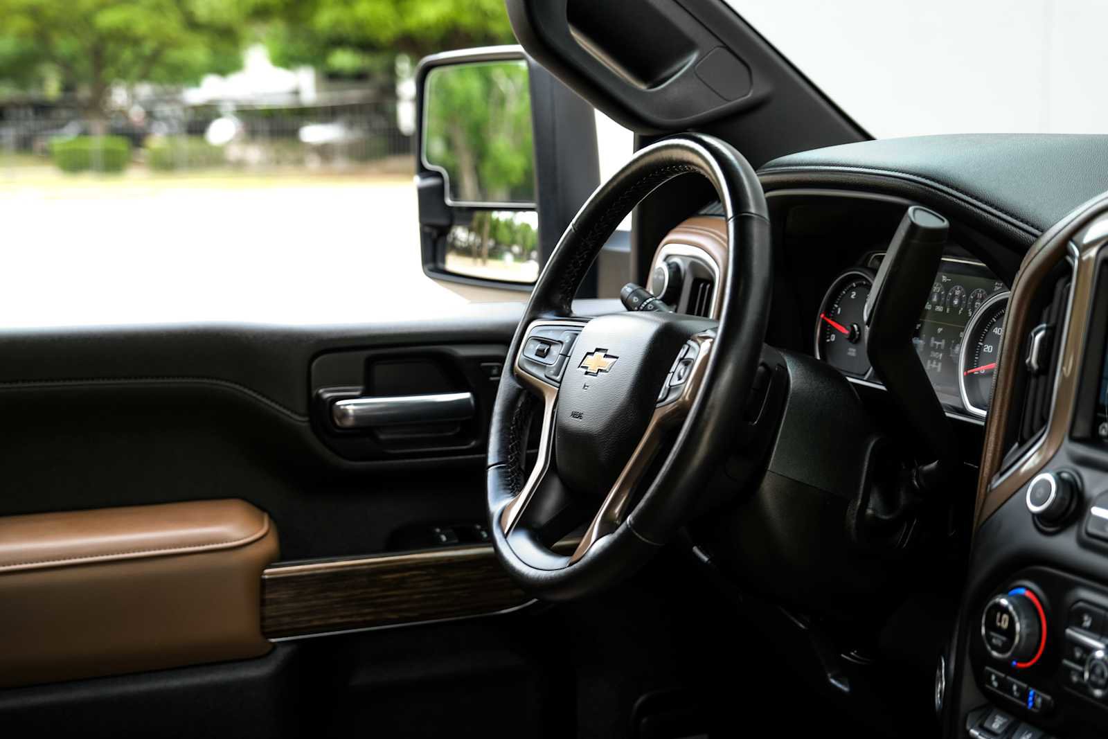 Used 2022 Chevrolet Silverado 3500 High Country AWD/4WD image 18