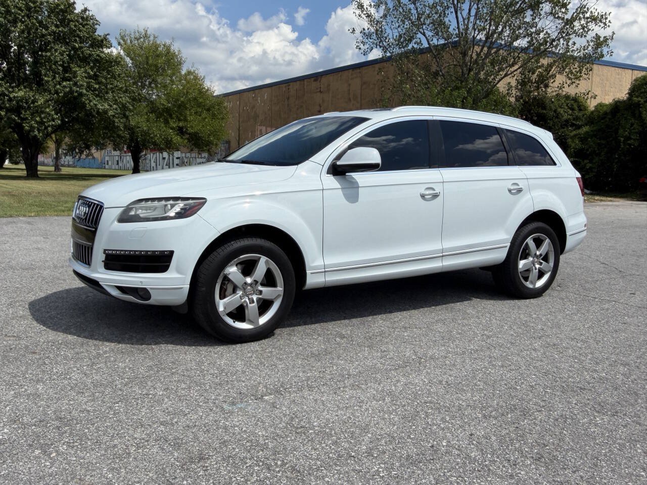 Used 2015 Audi Q7 3.0T Premium w/ Technology Package AWD/4WD image 1