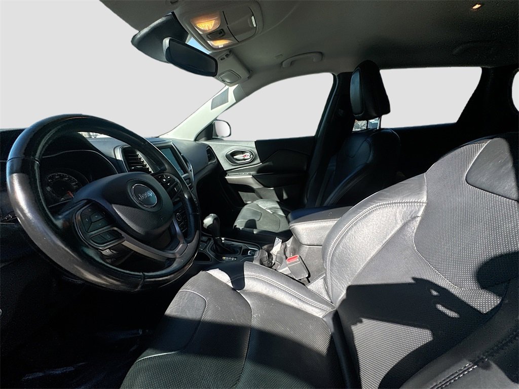 Used 2021 Jeep Cherokee Latitude Lux w/ Comfort/Convenience Group image 20