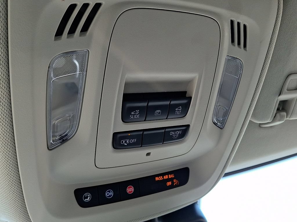 Used 2023 Buick Envision Essence w/ Sport Touring Package AWD/4WD image 28