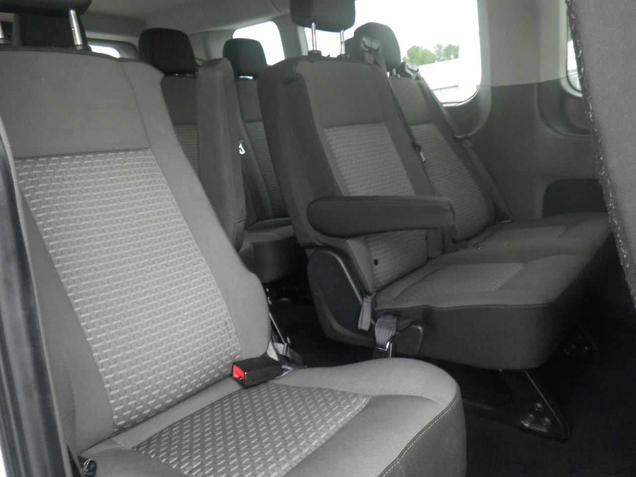 Used 2023 Ford Transit 350 XLT image 23