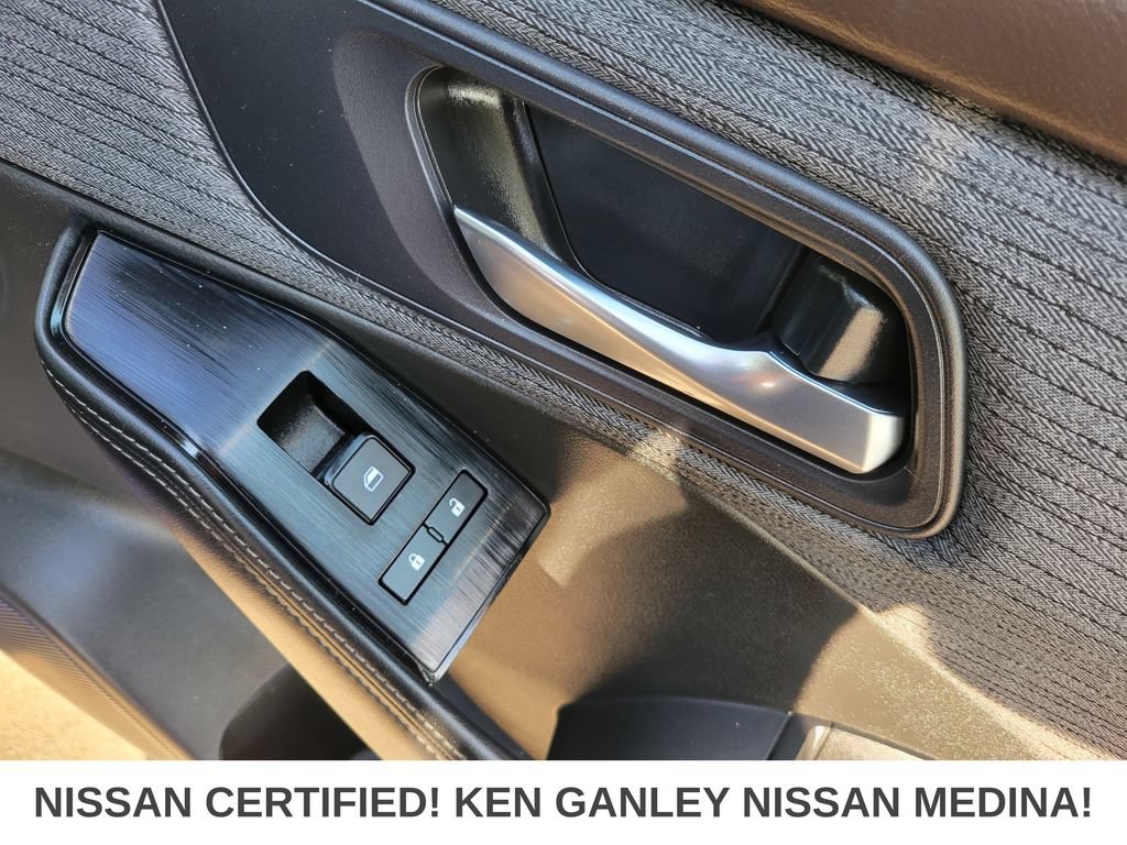 Certified 2023 Nissan Rogue SV AWD/4WD image 49