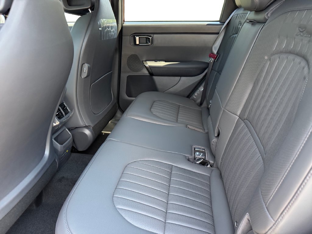 New 2027 Kia Seltos X-Line S w/ X-Line S Premium Package AWD/4WD image 15