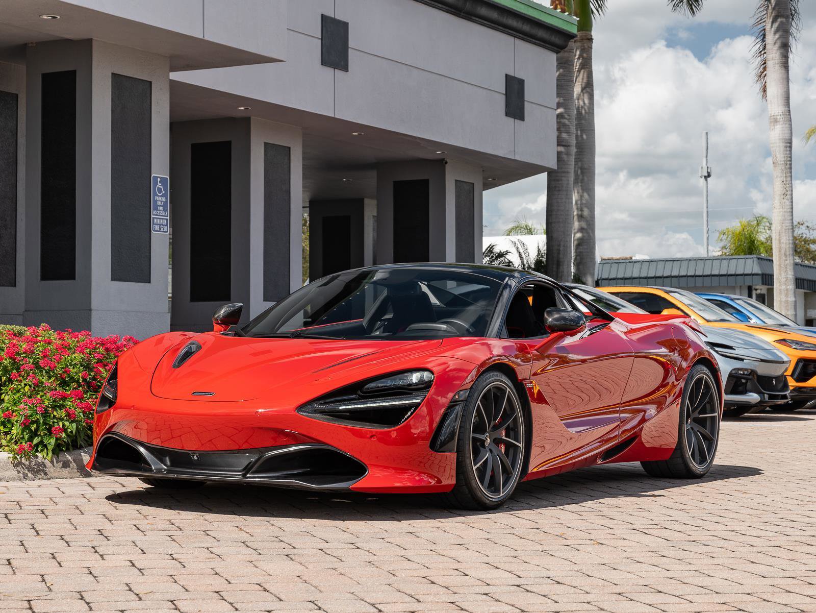Used 2020 McLaren 720S Performance RWD image 26