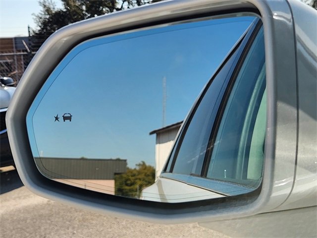 Used 2017 Cadillac XT5 Luxury w/ Driver Awareness Package image 20