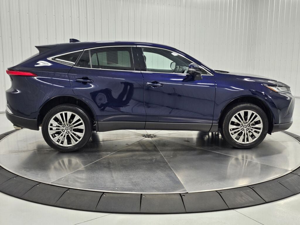 Used 2024 Toyota Venza Limited AWD/4WD image 6