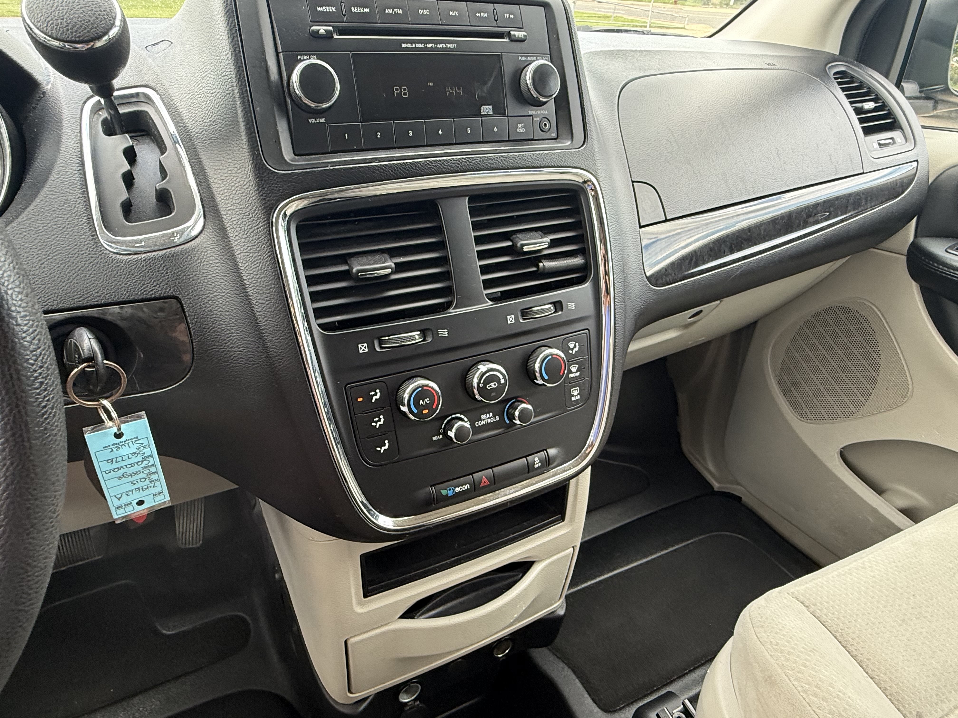 Used 2015 Dodge Grand Caravan SE w/ Quick Order Package 29E SE FWD image 18
