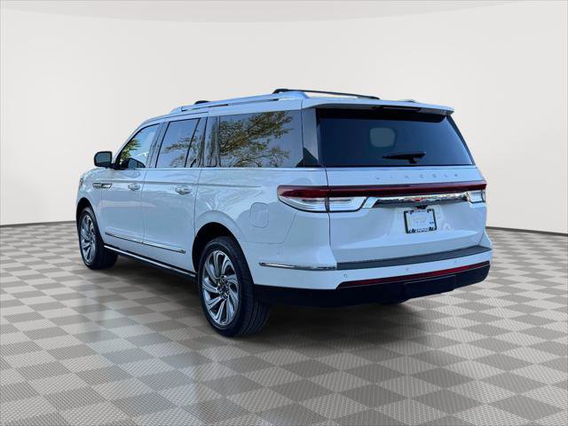 Used 2022 Lincoln Navigator L Reserve AWD/4WD image 5