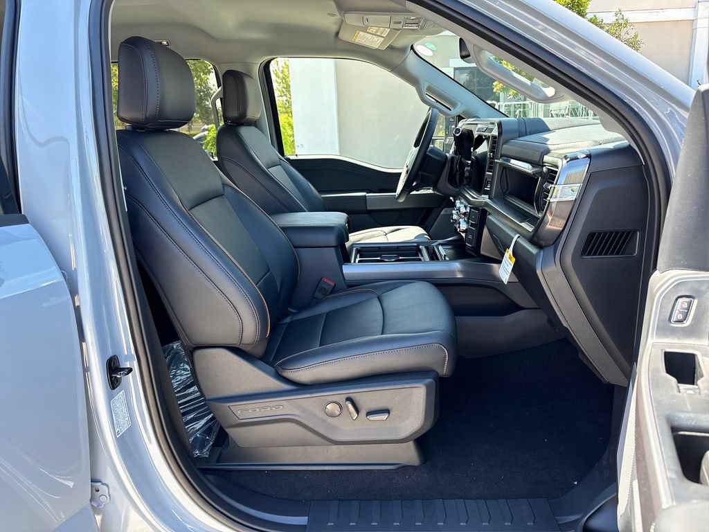 New 2027 Ford F350 Lariat w/ Black Appearance Package AWD/4WD image 5