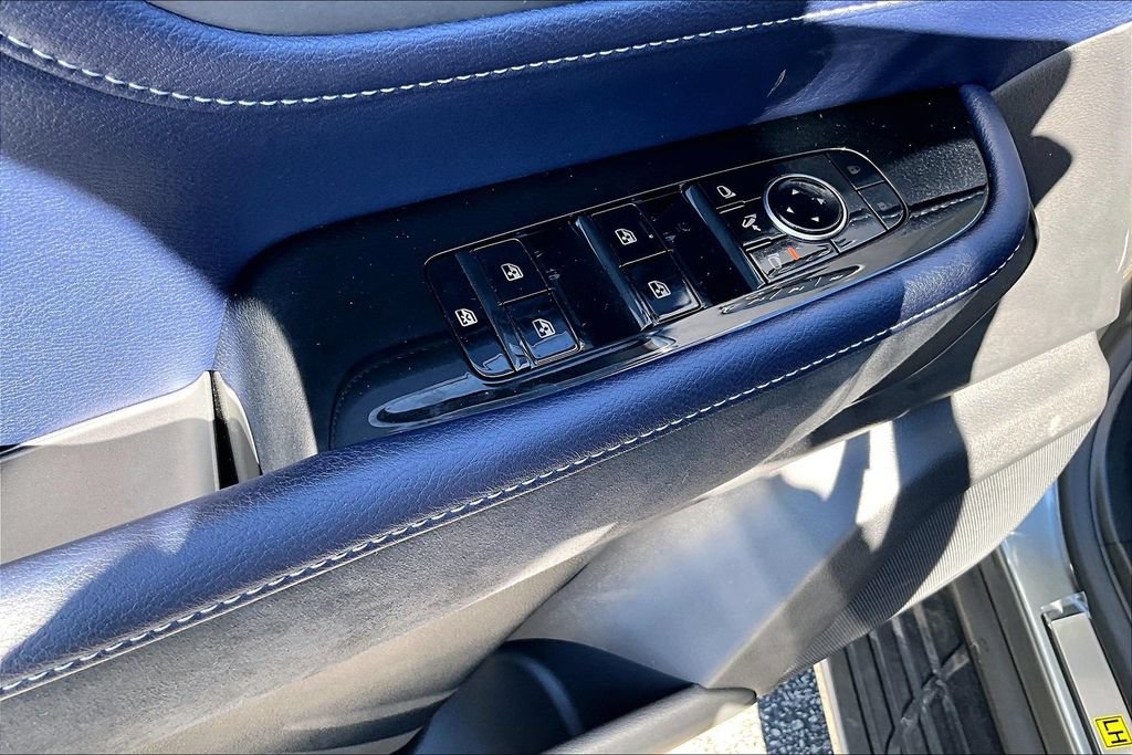 Used 2026 INFINITI QX80 4WD w/ Sport Exterior Package image 19