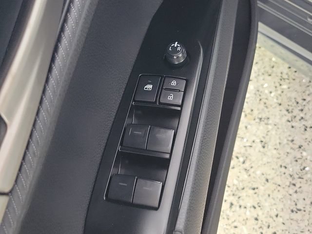 Used 2026 Toyota Camry SE FWD image 22