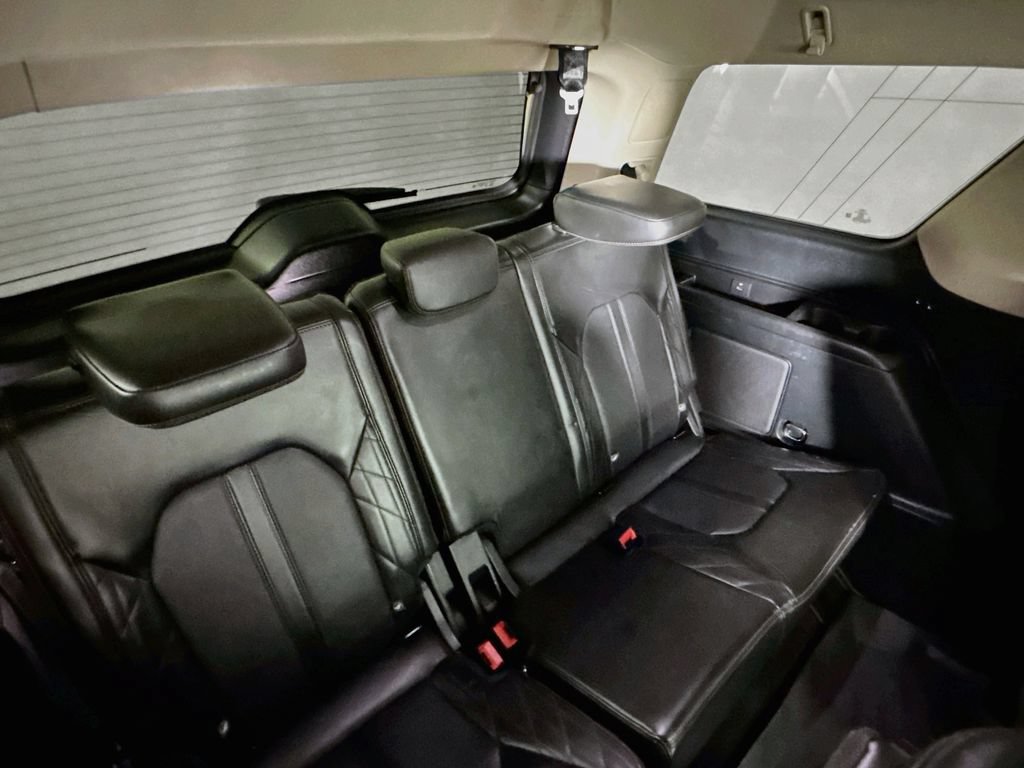 Used 2019 Ford Expedition Platinum RWD image 30