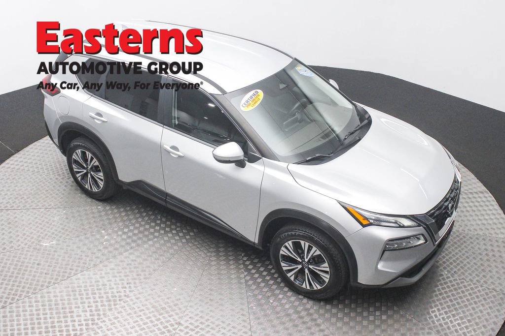 Used 2022 Nissan Rogue SV image 3