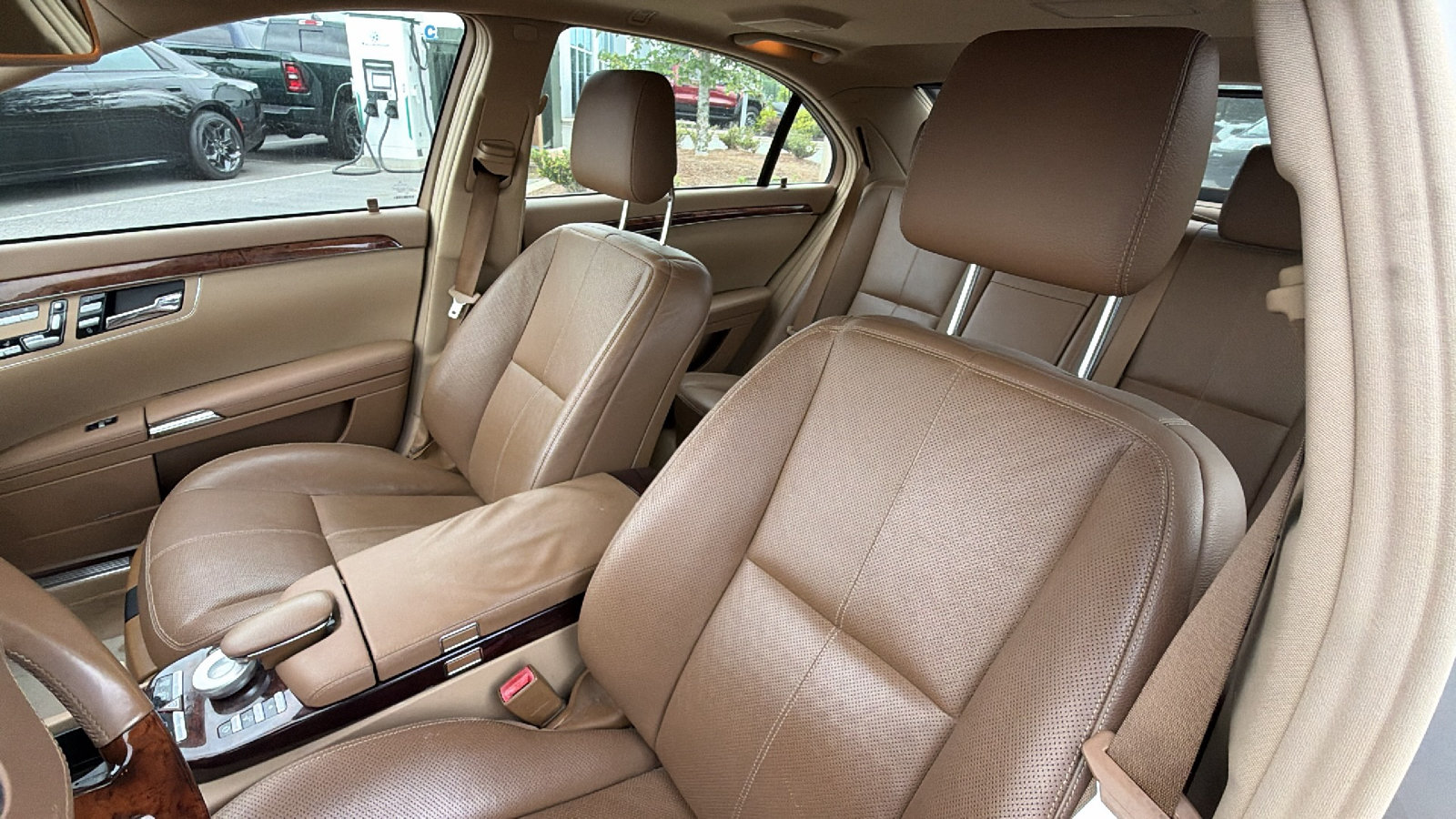 Used 2009 Mercedes-Benz S 550 4MATIC image 17