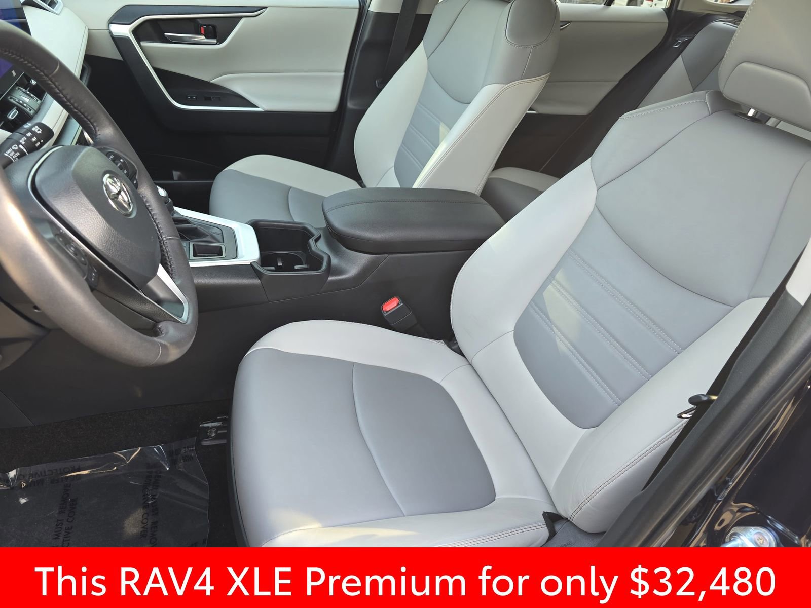 Used 2023 Toyota RAV4 XLE Premium image 22