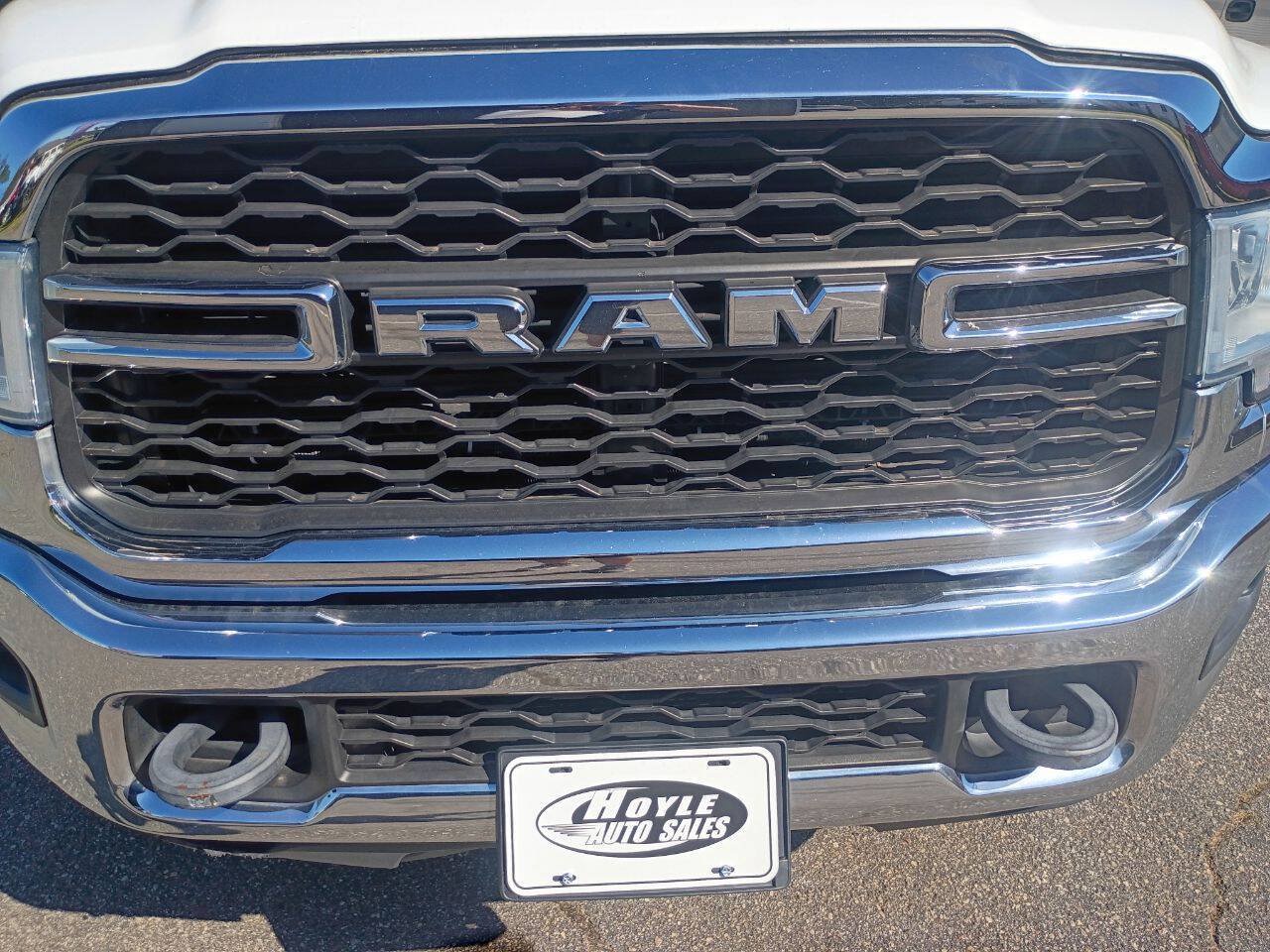 Used 2020 RAM 5500 Tradesman w/ Chrome Appearance Group AWD/4WD image 20