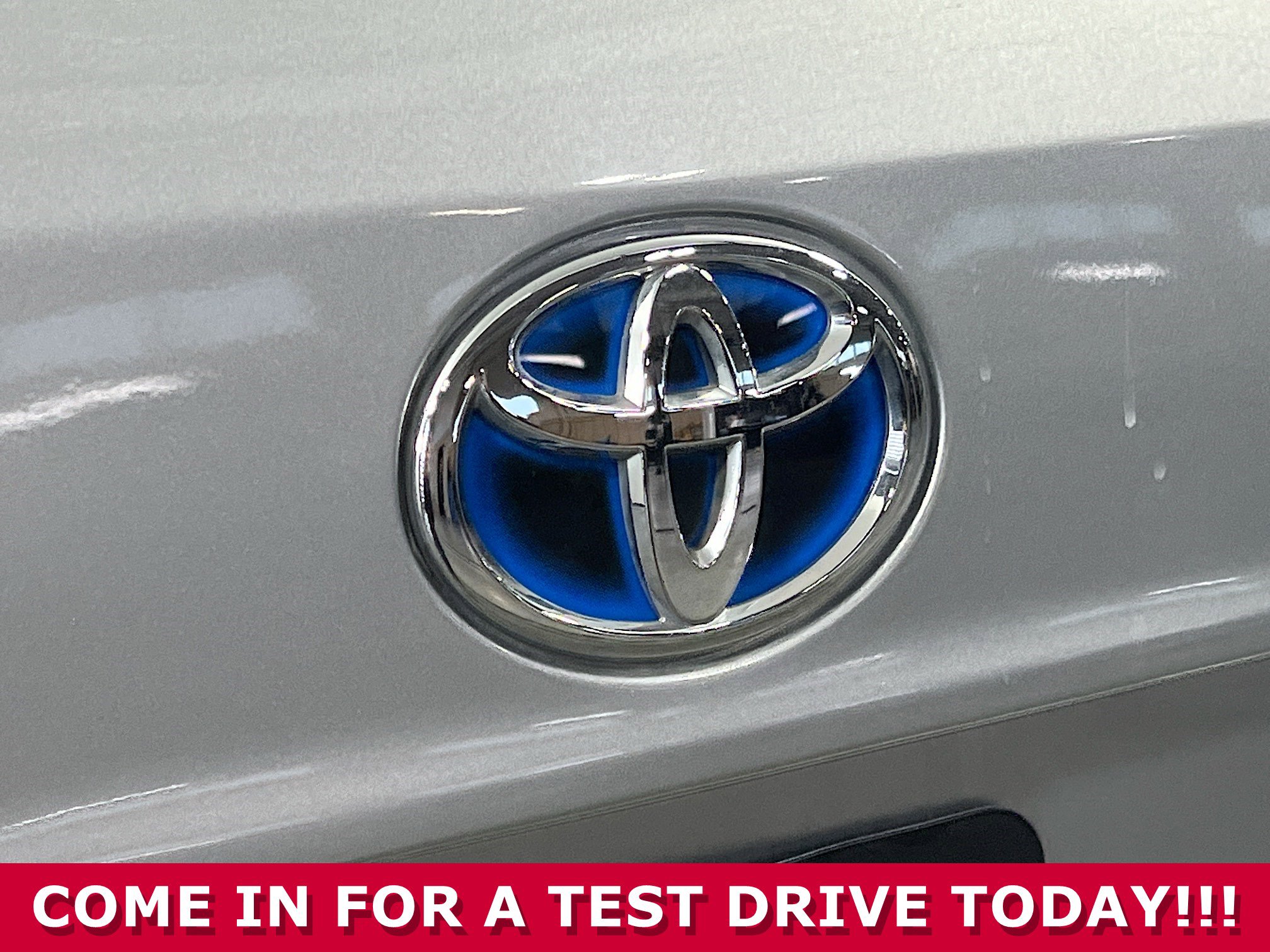 Used 2023 Toyota Highlander LE image 31