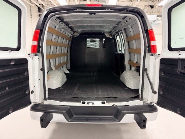 Certified 2025 GMC Savana 2500 w/ Driver Convenience Package RWD image 19