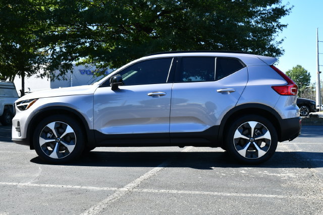New 2026 Volvo XC40 B5 Core w/ Protection Package Premier AWD/4WD image 4