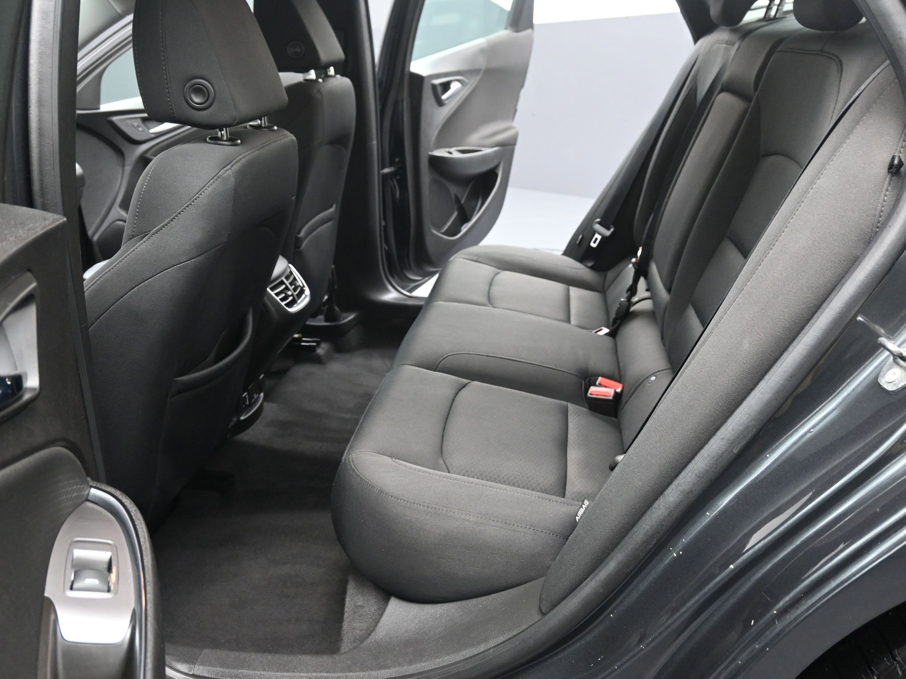 Used 2016 Chevrolet Malibu LT FWD image 25