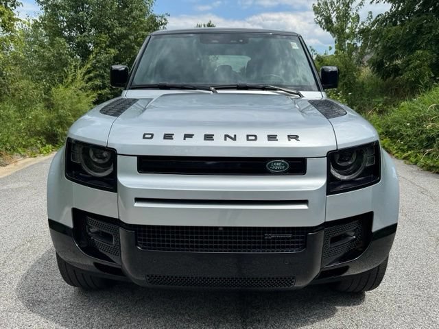 Certified 2023 Land Rover Defender 110 X-Dynamic SE AWD/4WD image 3