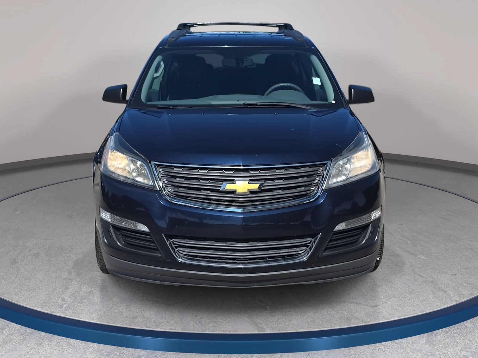 Used 2015 Chevrolet Traverse LS FWD image 2