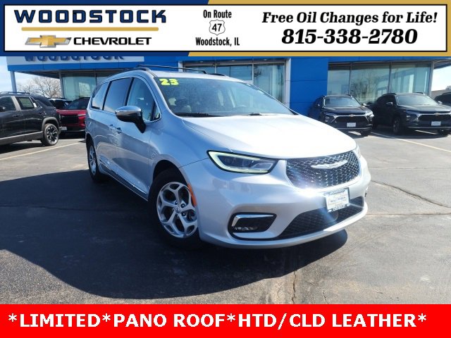 Used 2023 Chrysler Pacifica Limited