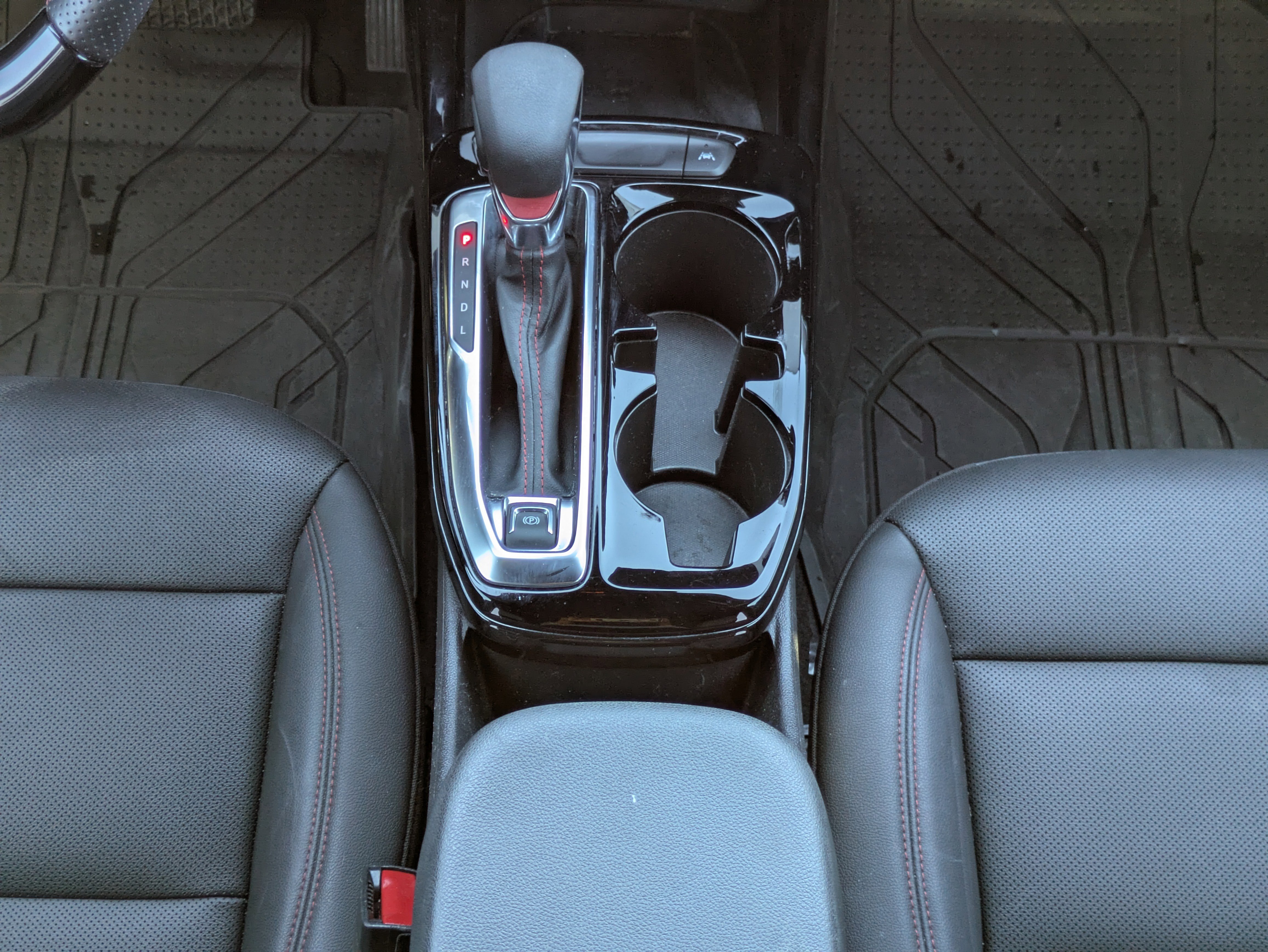 Used 2025 Chevrolet Trax RS w/ Sunroof Package image 6