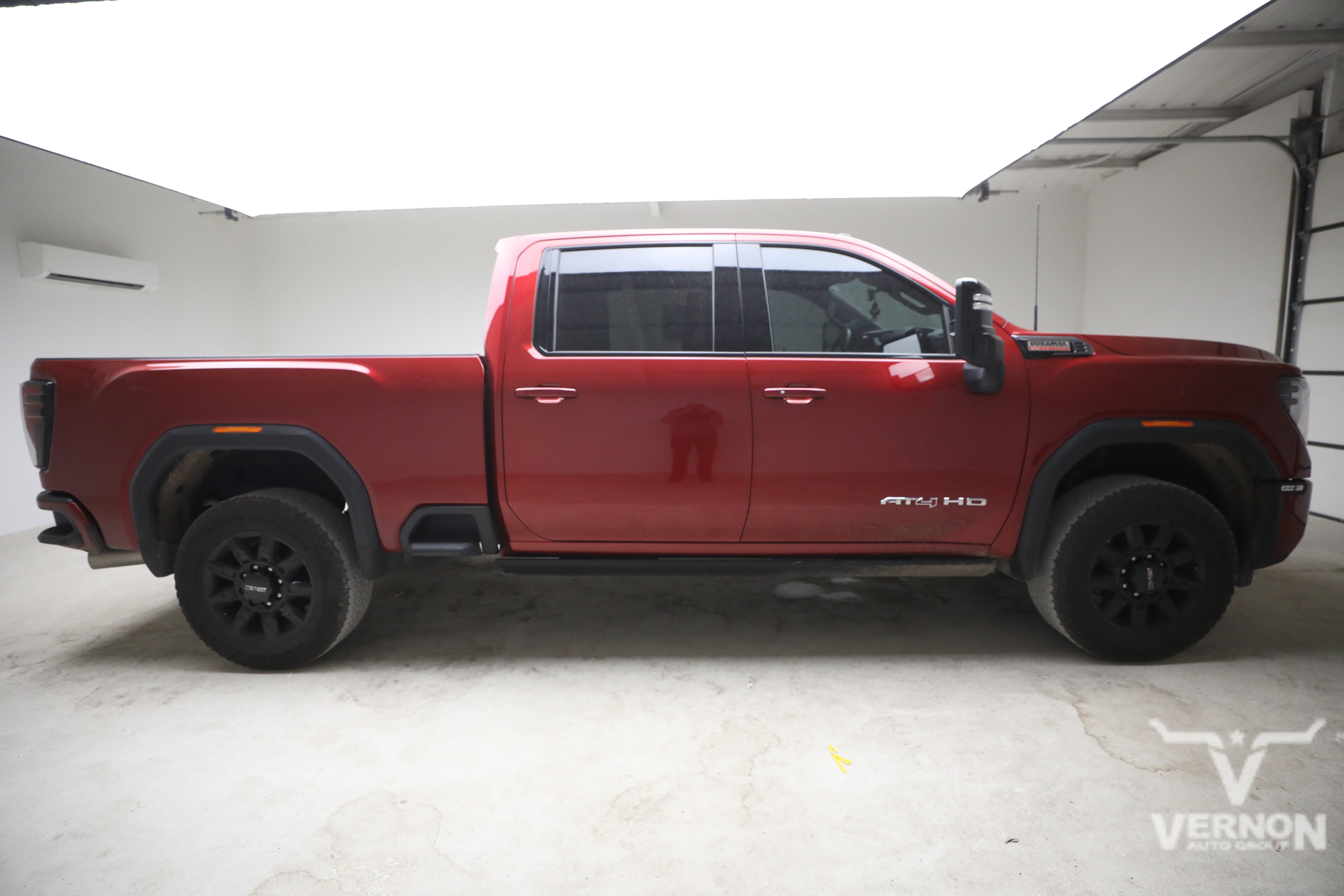 Used 2025 GMC Sierra 2500 AT4 w/ AT4 Premium Plus Package AWD/4WD image 5