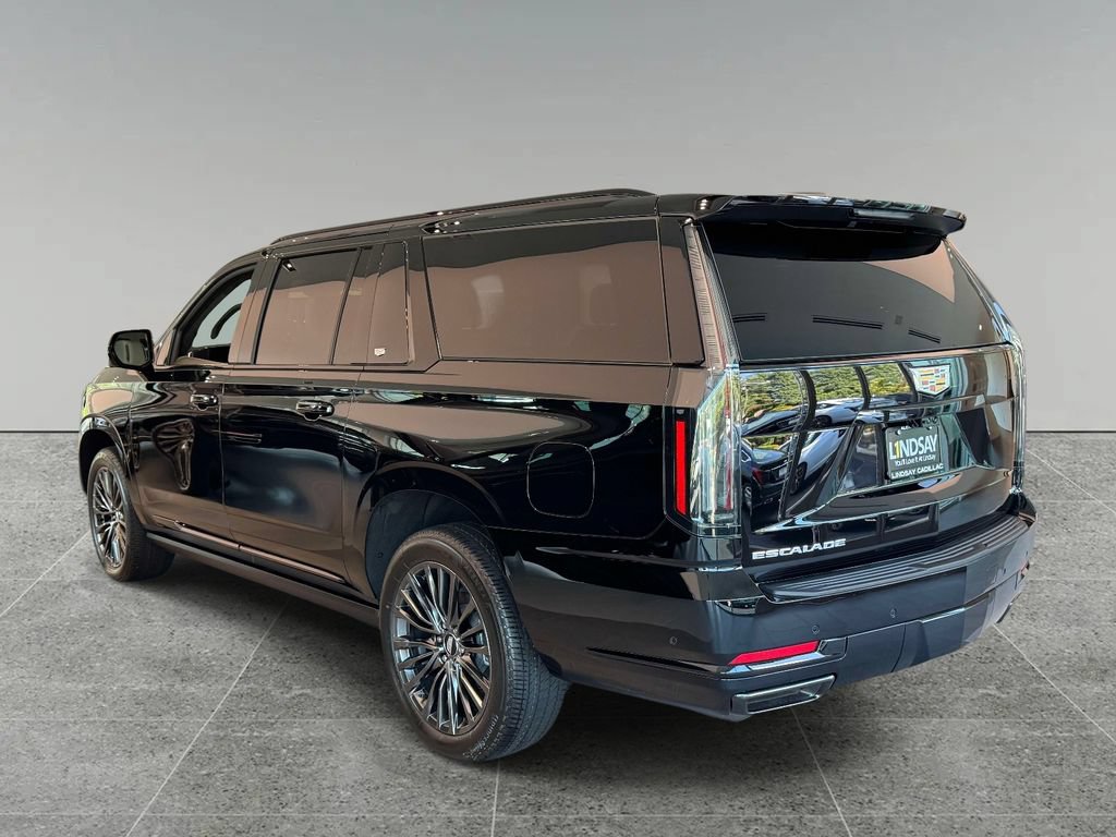 Used 2026 Cadillac Escalade ESV Platinum Sport w/ LPO, Floor Liner Package AWD/4WD image 12