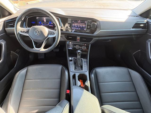 Used 2022 Volkswagen Jetta SE image 17