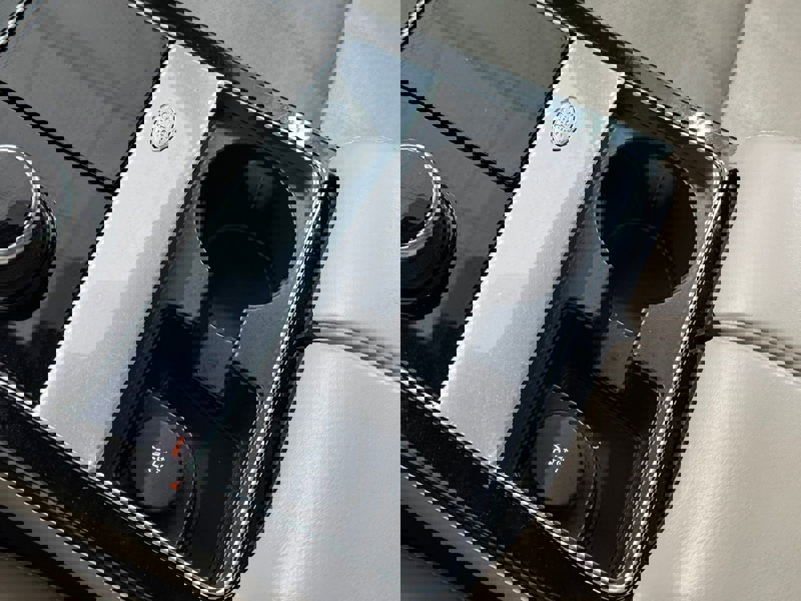 Used 2019 Land Rover Range Rover Velar R-Dynamic HSE image 23