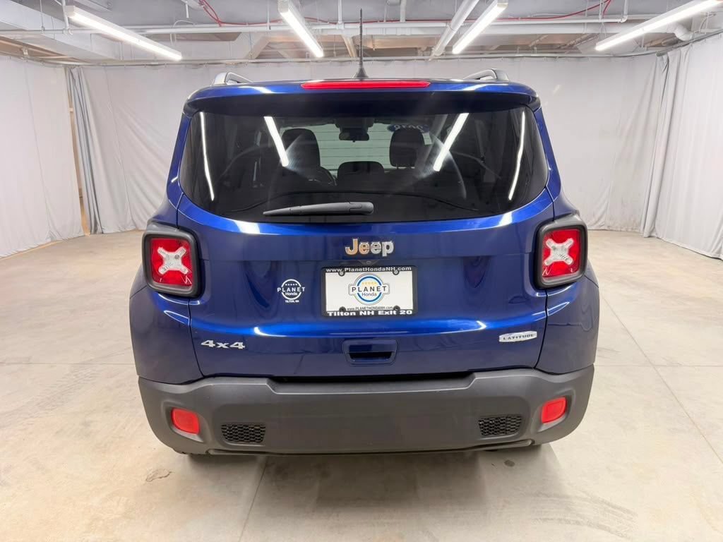 Used 2018 Jeep Renegade Latitude w/ Cold Weather Group AWD/4WD image 12