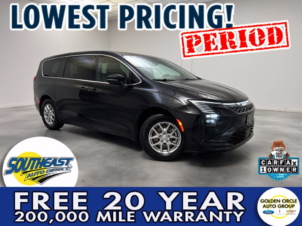 Used 2027 Chrysler Pacifica Select