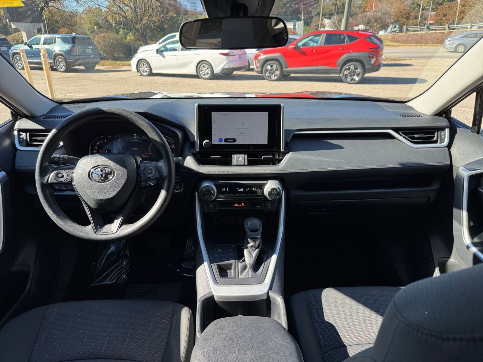 Used 2025 Toyota RAV4 XLE image 28