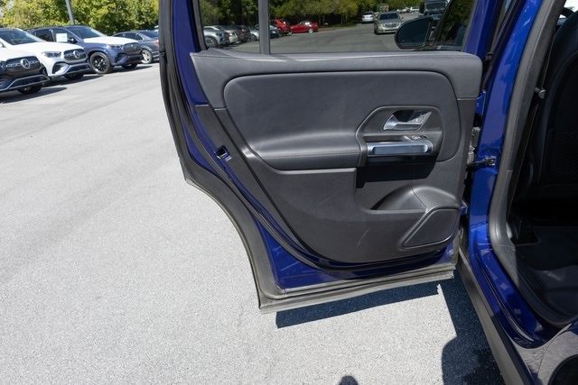 Used 2021 Mercedes-Benz GLB 250 image 16