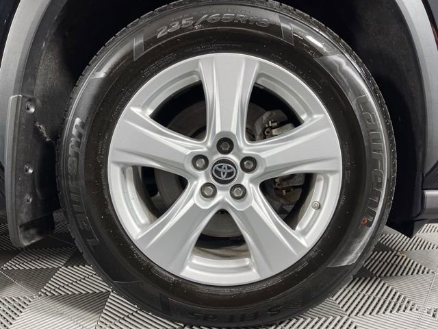 Used 2023 Toyota Highlander L image 14