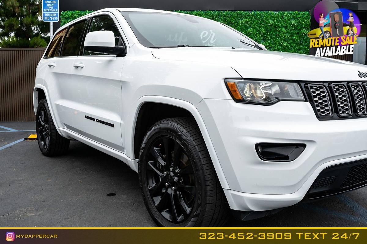 Used 2021 Jeep Grand Cherokee Laredo X AWD/4WD image 4
