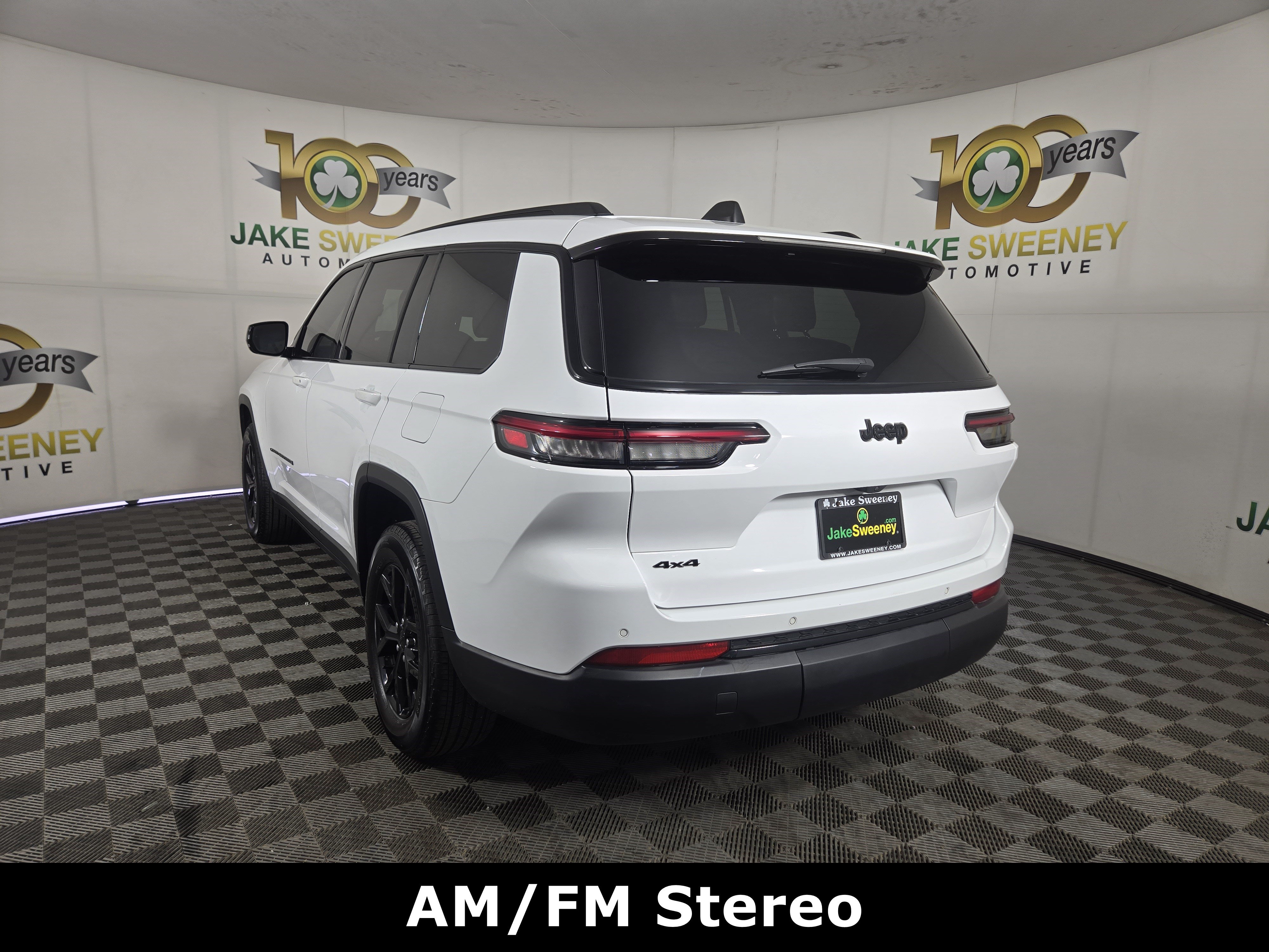 Used 2024 Jeep Grand Cherokee L Altitude AWD/4WD image 7