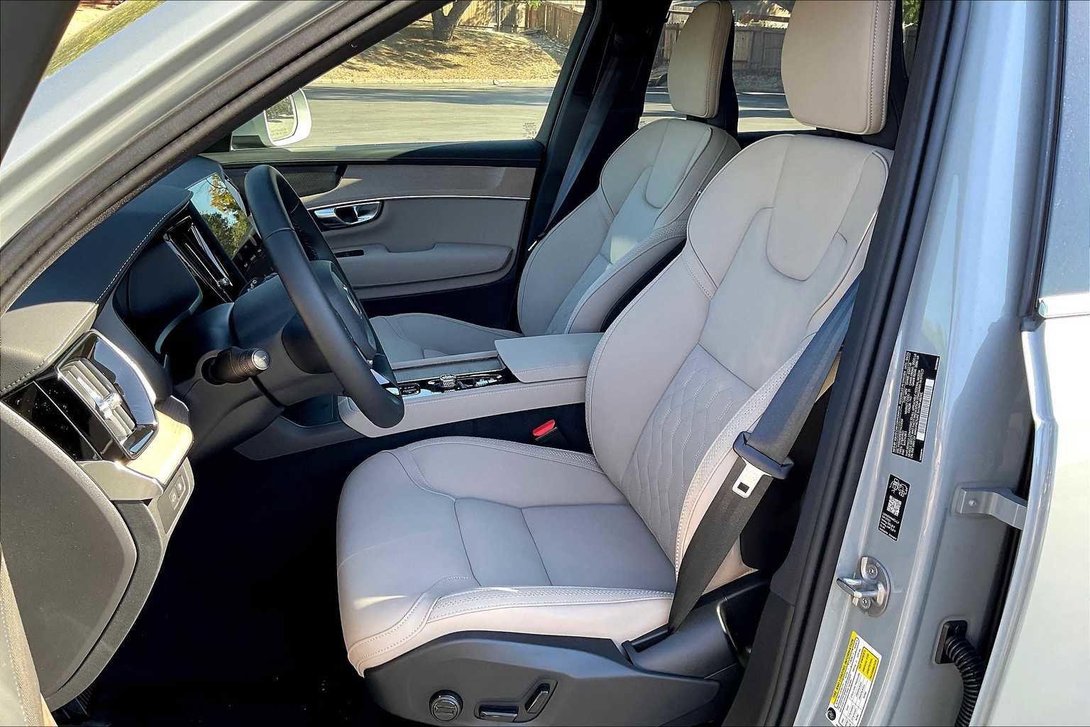 New 2026 Volvo XC90 T8 Plus image 11