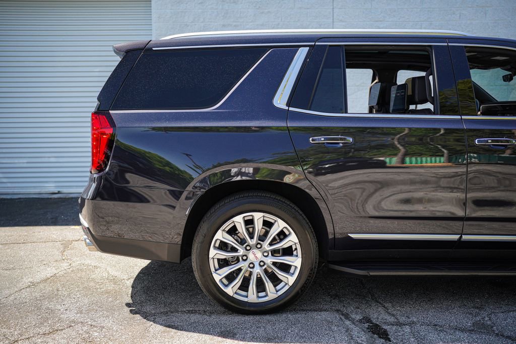 Used 2024 GMC Yukon Denali w/ Advanced Technology Package AWD/4WD image 16