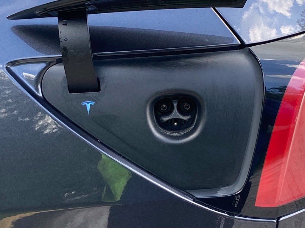 Used 2025 Tesla Model Y Long Range RWD image 15