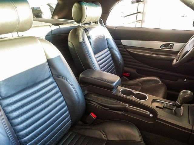 Used 2002 Ford Thunderbird video 2
