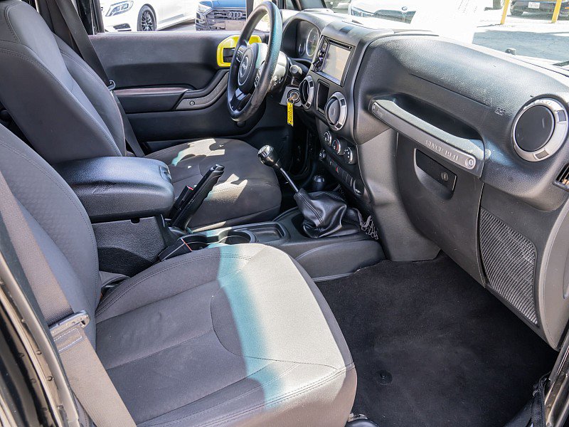 Used 2017 Jeep Wrangler Unlimited Sport AWD/4WD image 19